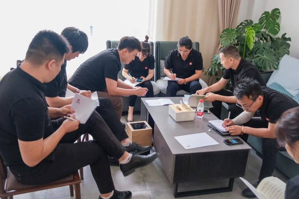心相融·创未来丨尊龙凯时人生就是搏物流2022年中总结会议
